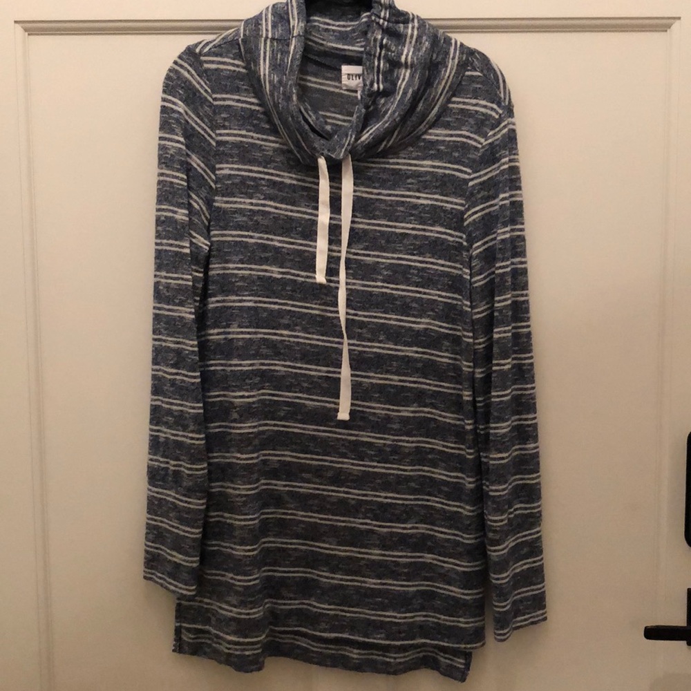 Pullover top